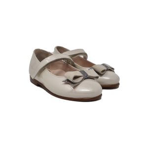 Beberlis Beige Flat Shoe With A Bow And Velcro Fastening