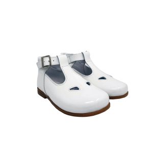 Beberlis Baby Shiny White Shoes With Buckle Fastening